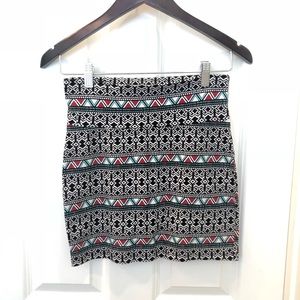 Short Stretchy Printed Skirt